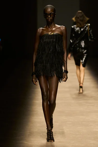 Look 8